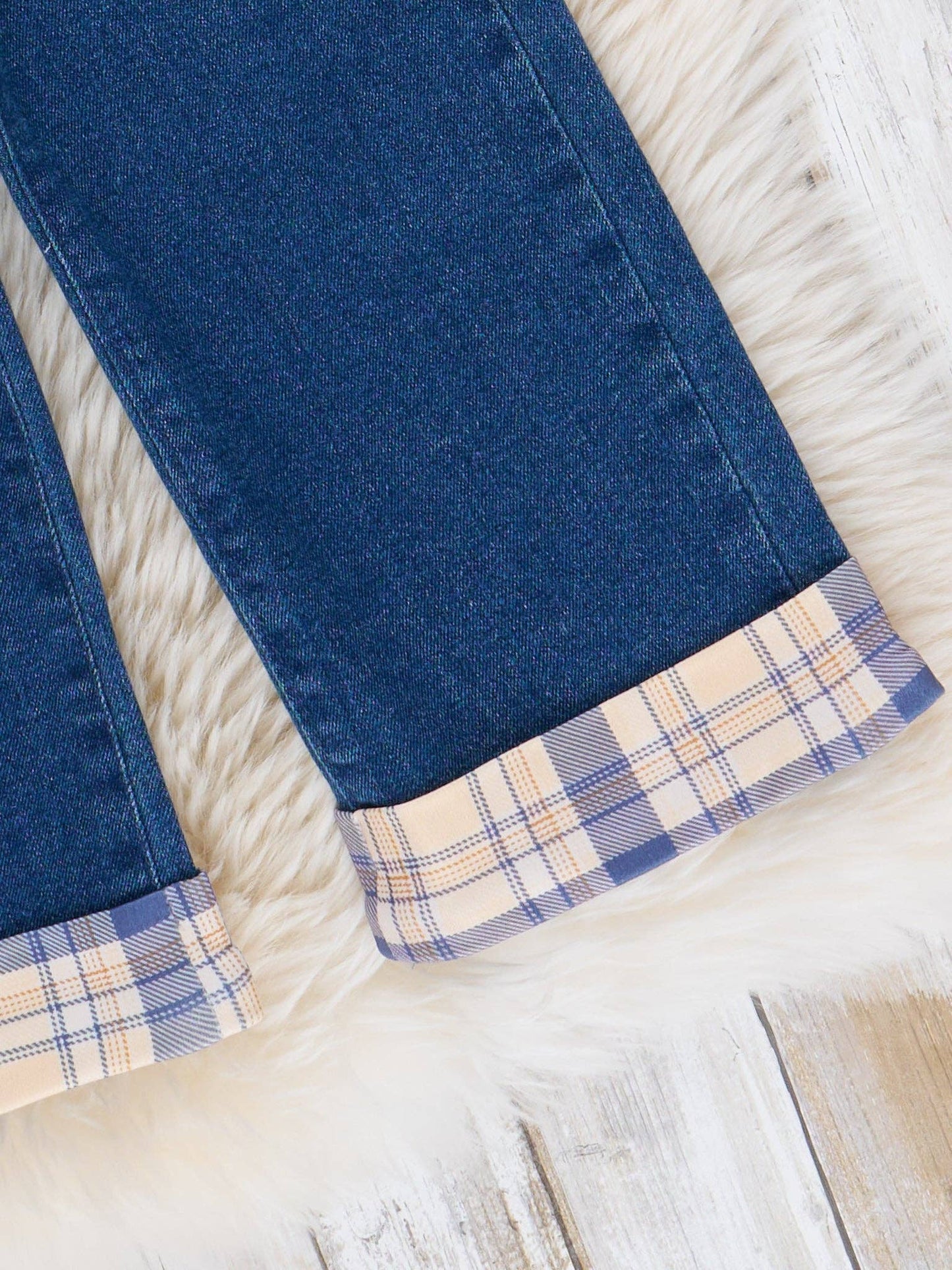 Plaid "Fall Vibes" Denim Outfit