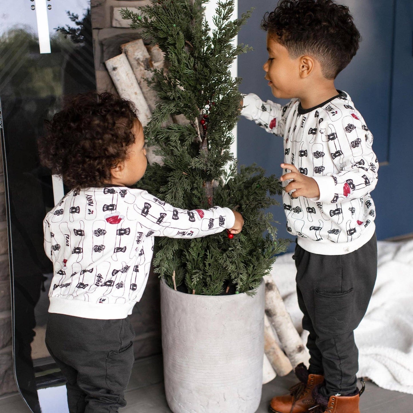 Deck The Slopes Sweatshirt & Pants Set